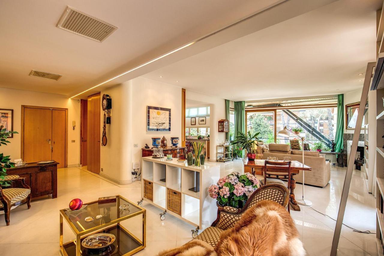 Terrazza Piccolomini: Elegant Stunning View Over Rome/st Peter's Dome Apartment Rom