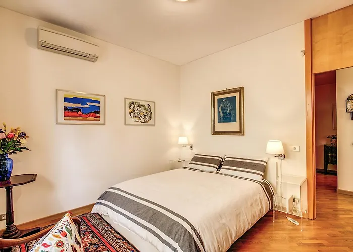 Terrazza Piccolomini: Elegant Apartment Stunning View Over Rome/St Peter\'S Dome